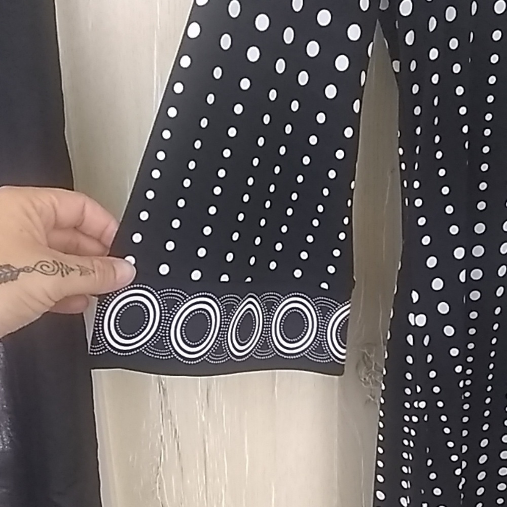 White House Black label bell sleeve dress - Picture 7 of 8
